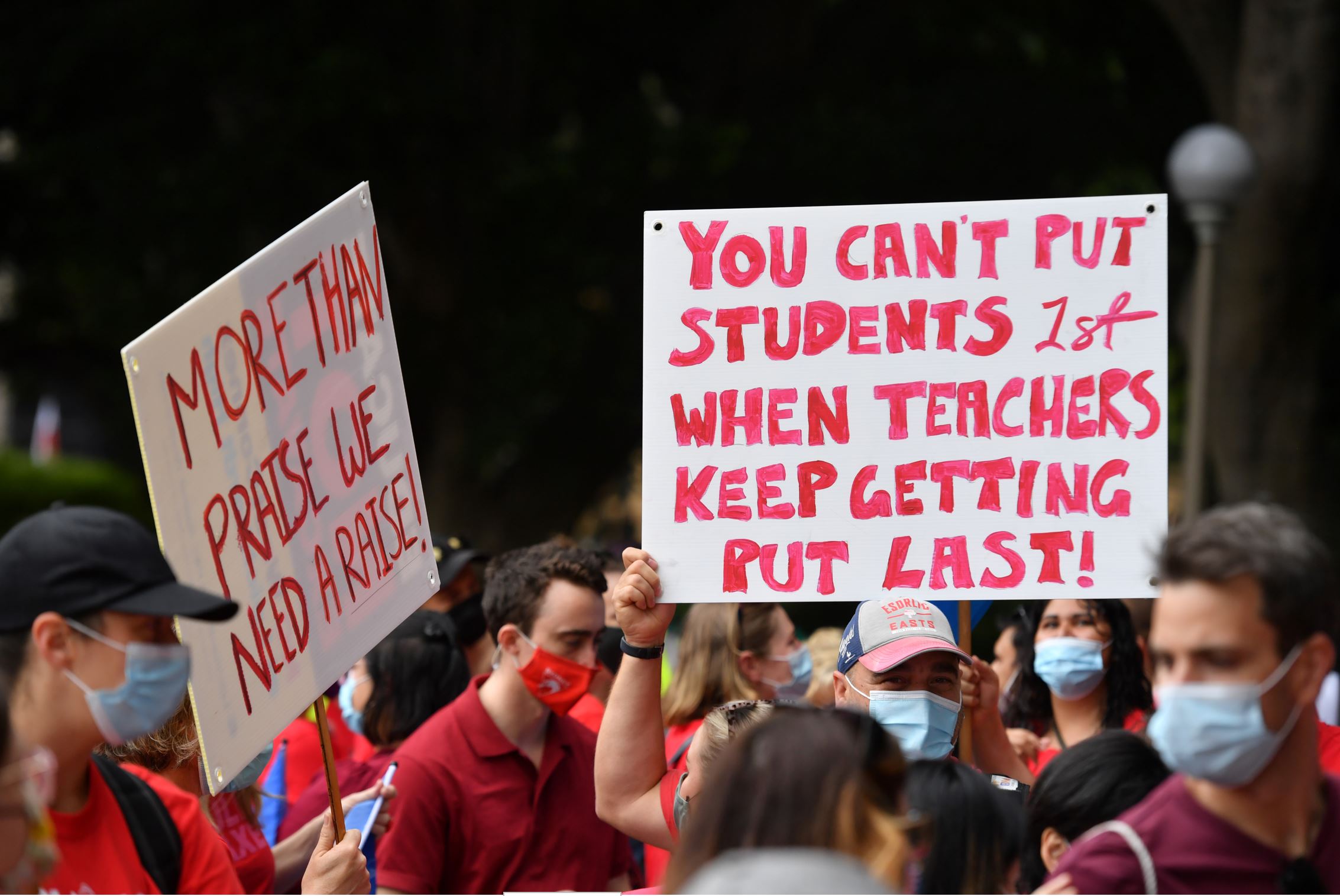 monstrous-betrayal-furious-vic-teachers-abandon-aeu-over-wage